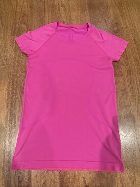 Lululemon Swiftly Short Sleeve Tee Hip Length (fiusha)
